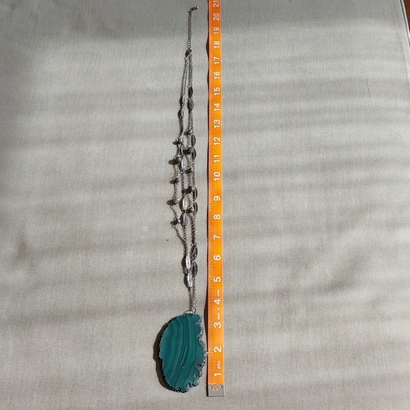 Boho dyed agate slice layered necklace - Picture 5 of 6